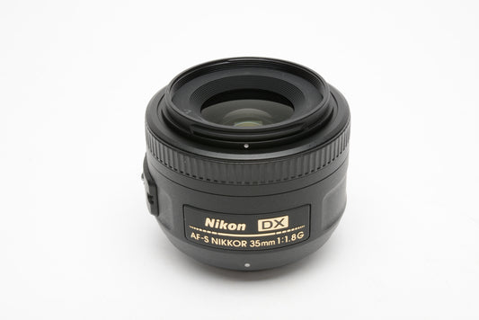 Nikon AF-S Nikkor 35mm f1.8G DX lens, caps, very clean, Mint-