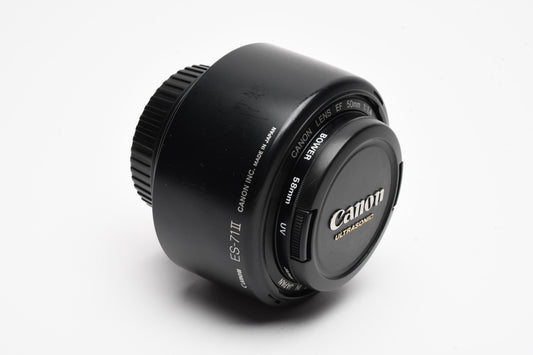 Canon EF 50mm f1.4 USM Lens, Caps, Mint- +UV & ES-71 II lens hood
