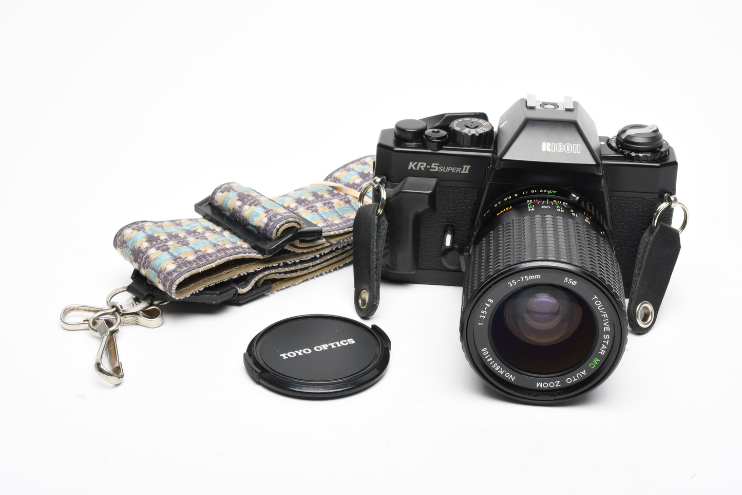 Ricoh KR-5 Super II 35mm SLR w/5 Star 35-75mm f3.5-4.8 zoom, Strap, Great