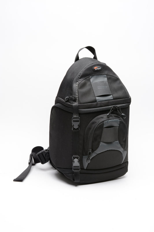 Lowepro SlingShot 200AW Camera SlingPack - Black, NEW