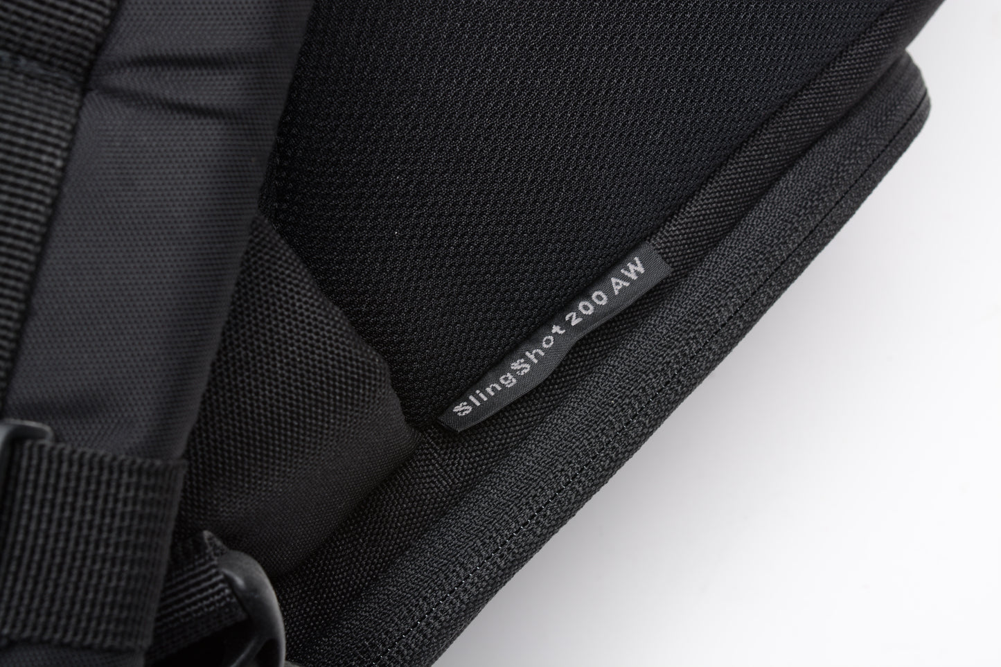 Lowepro SlingShot 200AW Camera SlingPack - Black, NEW
