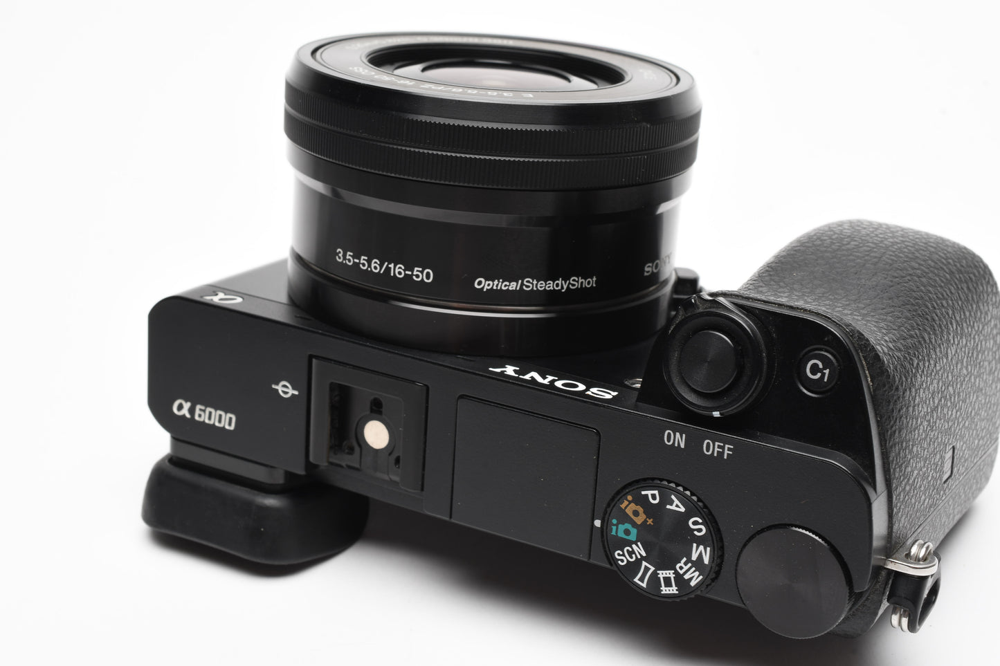Sony A6400 Mirrorless w/16-50mm zoom, batt, charger, Only 2893 Acts!