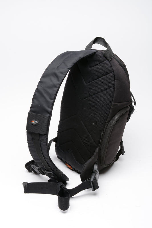 Lowepro Slingshot 100 AW sling pack, nice and clean (Black)
