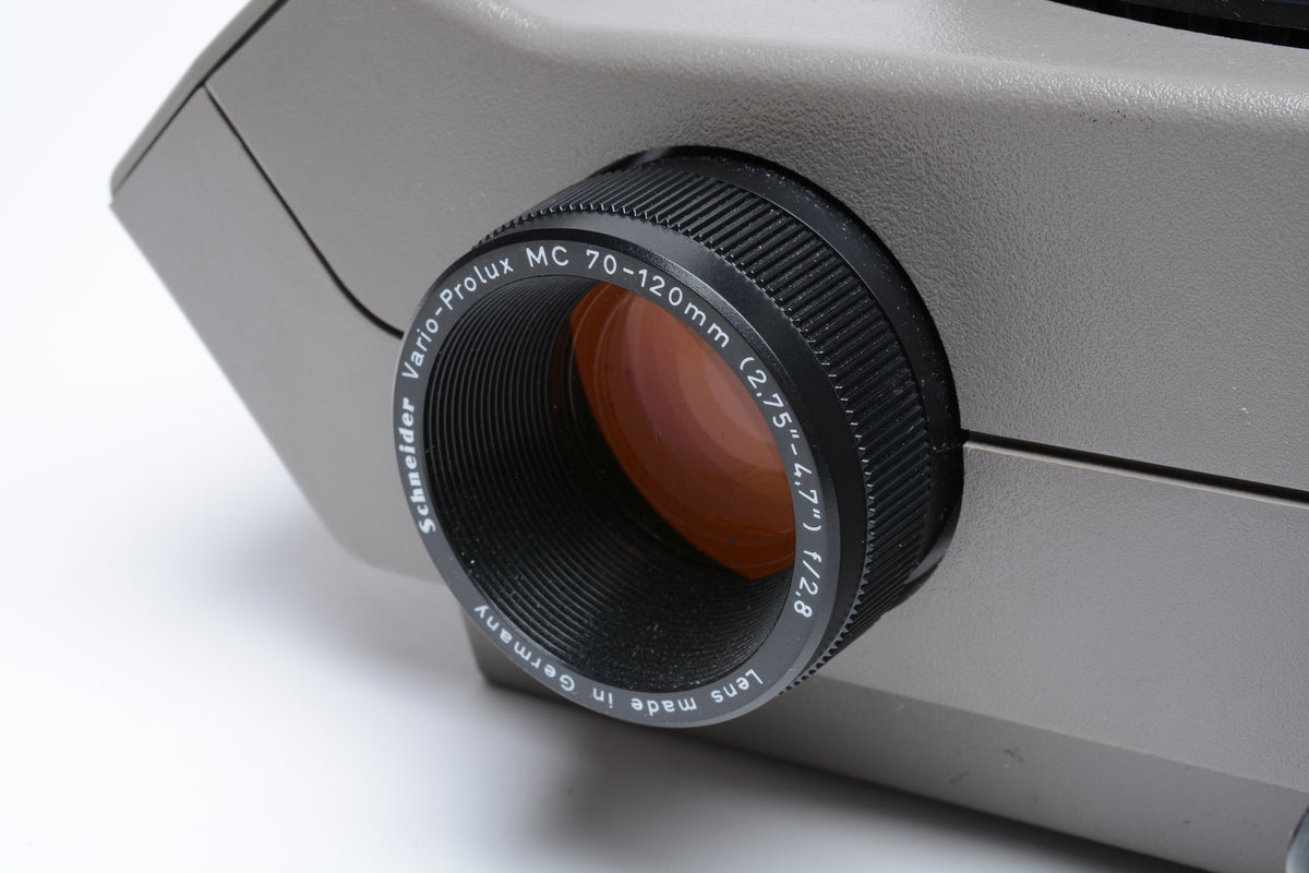 Kodak Ektagraphic IIIA Carousel slide projector, Schneider lens, tray, remote, Very clean, tested