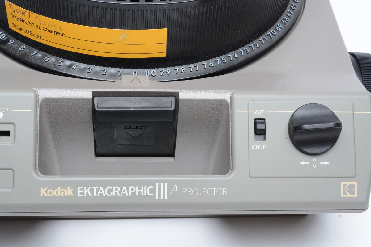 Kodak Ektagraphic IIIA Carousel slide projector, Schneider lens, tray, remote, Very clean, tested