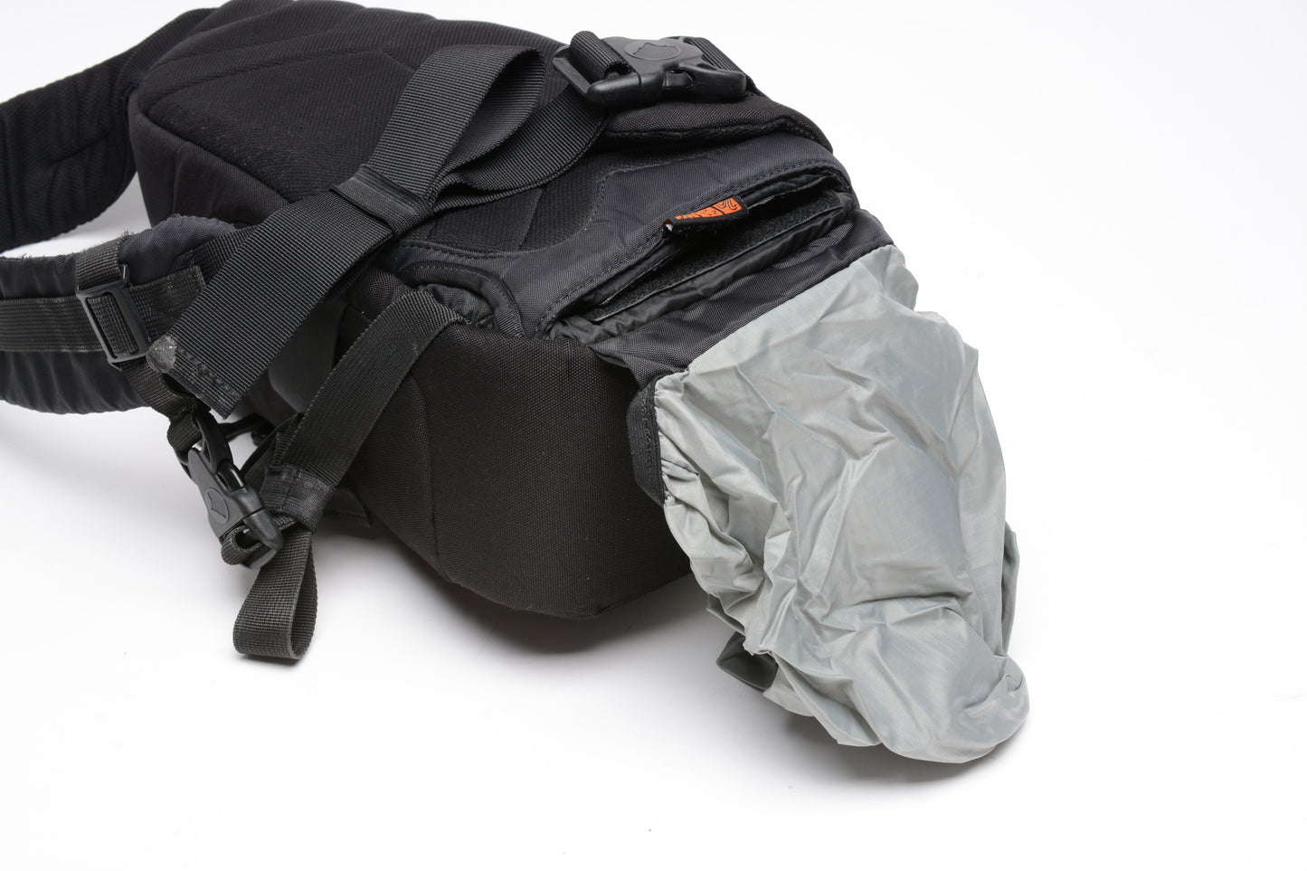 Lowepro Slingshot 100 AW sling pack, nice and clean (Black)