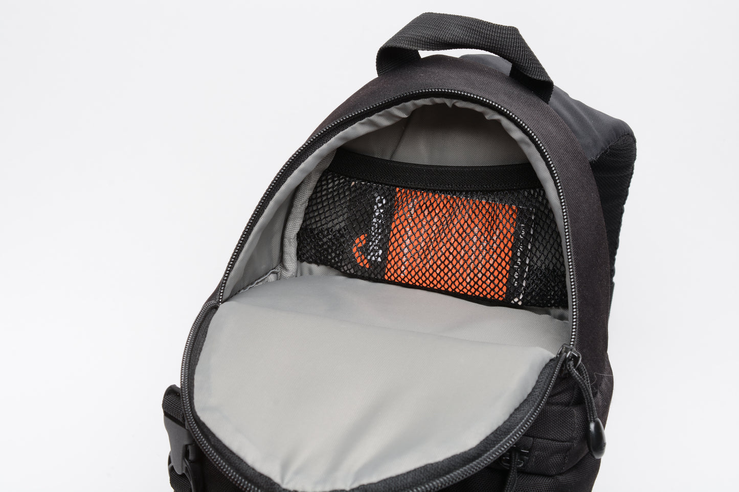 Lowepro Slingshot 100 AW sling pack, nice and clean (Black)