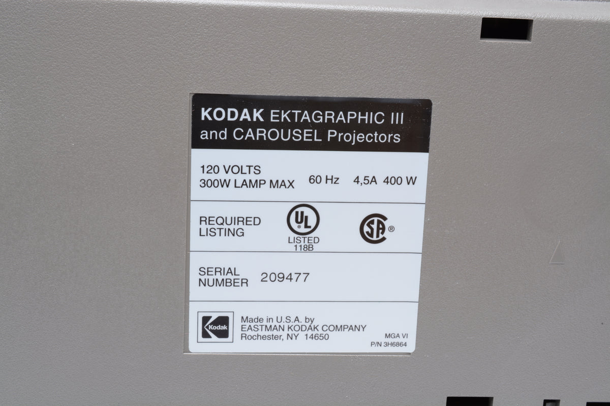 Kodak Ektagraphic IIIA Carousel slide projector, Schneider lens, tray, remote, Very clean, tested