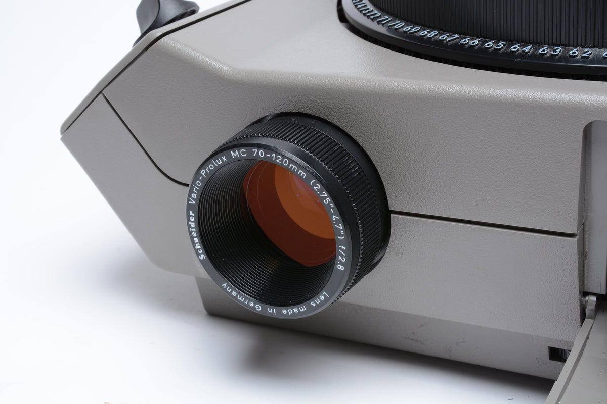 Kodak Ektagraphic IIIA Carousel slide projector, Schneider lens, tray, remote, Very clean, tested