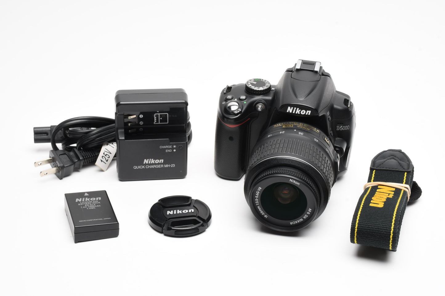 Nikon D5000 DSLR w/Nikkor 18-55mm F3.5-5.6G VR lens, 4K Acts, Clean!