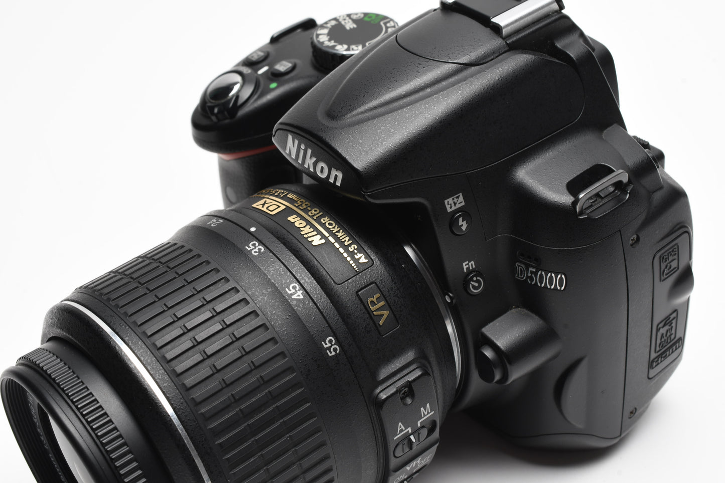 Nikon D5000 DSLR w/Nikkor 18-55mm F3.5-5.6G VR lens, 4K Acts, Clean!