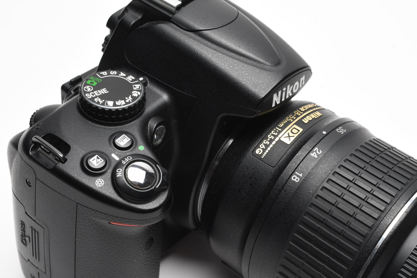 Nikon D5000 DSLR w/Nikkor 18-55mm F3.5-5.6G VR lens, 4K Acts, Clean!