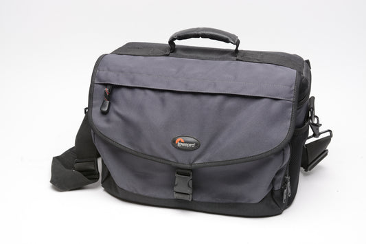 Lowepro Nova 5 Gray camera shoulder bag, clean, Very nice!