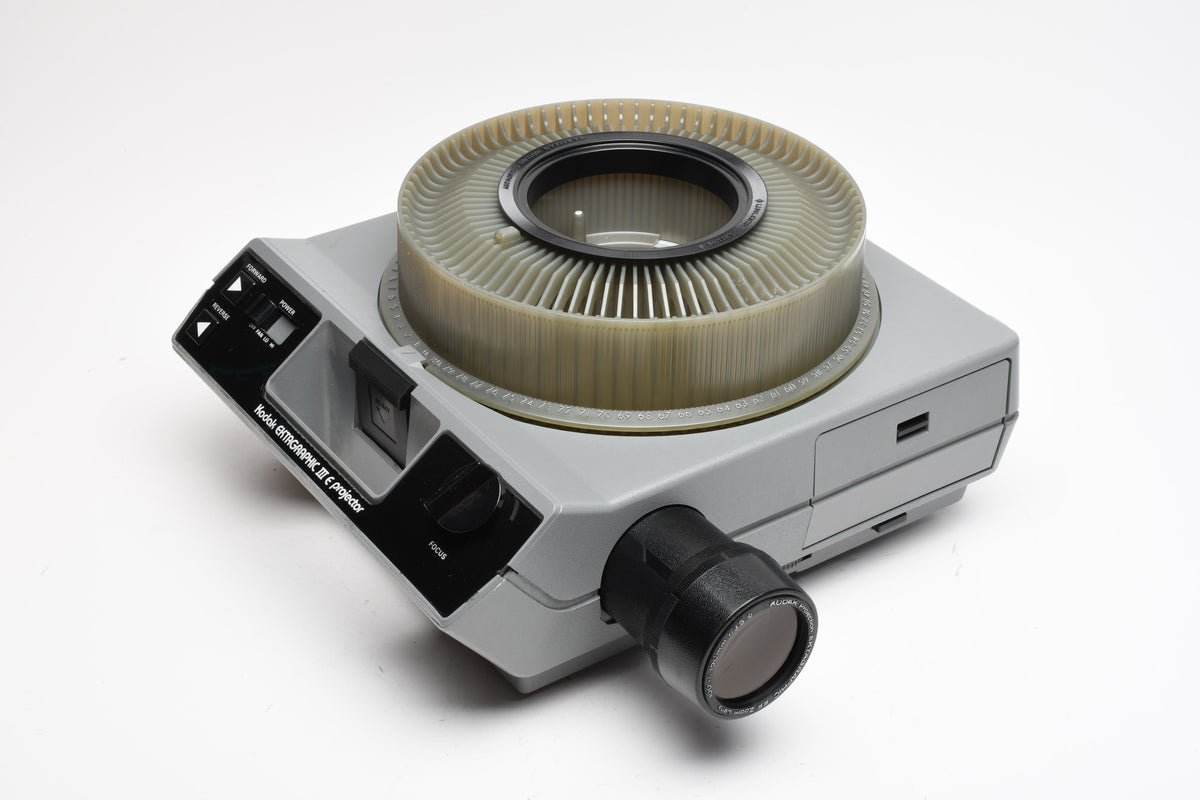 Kodak Ektagraphic III E Carousel Projector, Zoom, Tray, Remote, Tested, Great!