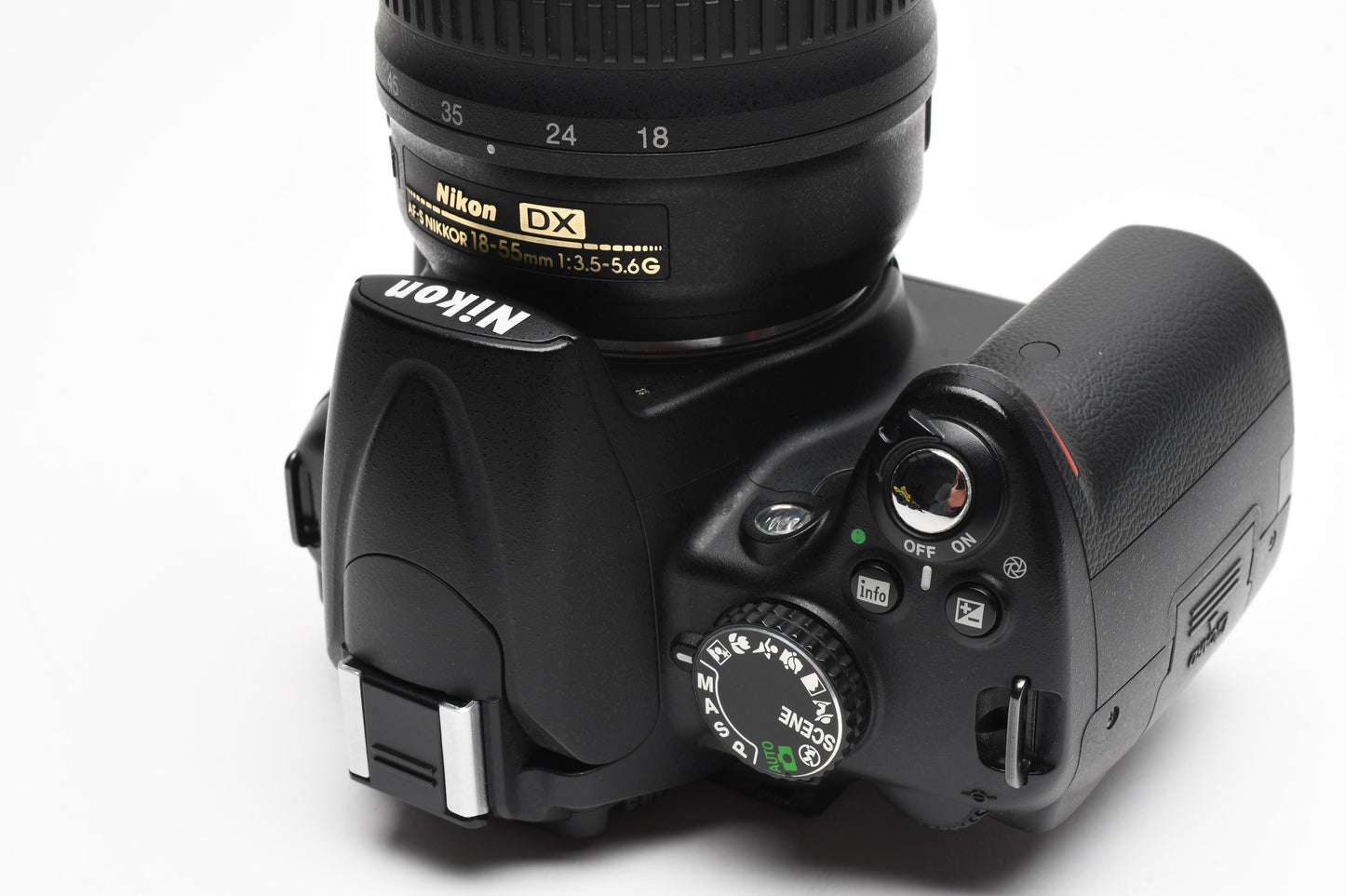 Nikon D5000 DSLR w/Nikkor 18-55mm F3.5-5.6G VR lens, 4K Acts, Clean!