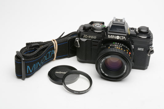 Minolta X700 35mm SLR w/50mm f1.7 lens, strap, cap, UV, new seals, Nice