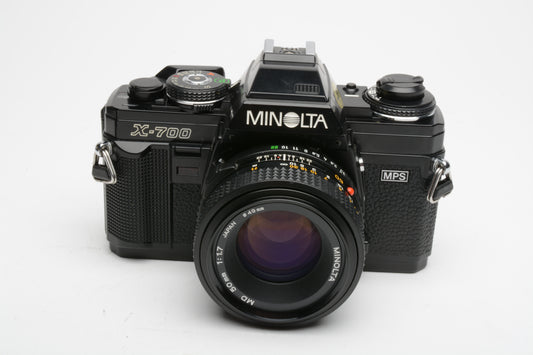 Minolta X700 35mm SLR w/50mm f1.7 lens, strap, cap, UV, new seals, Nice