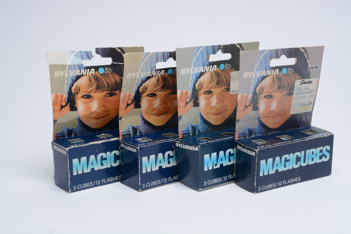 12 Cubes (48 flashes) 4 boxes of Sylvania Magicubes  (New)