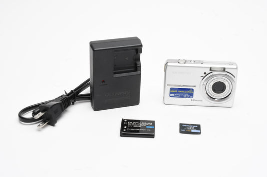 Olympus FE-190 6MP Digital Point&Shoot camera, 1GB XD card, tested, great
