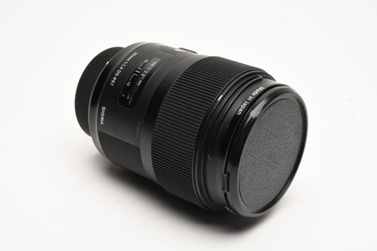 Sigma 35mm f1.4 DG Art lens for Nikon AF, Caps +Zeiss UV, Sharp!