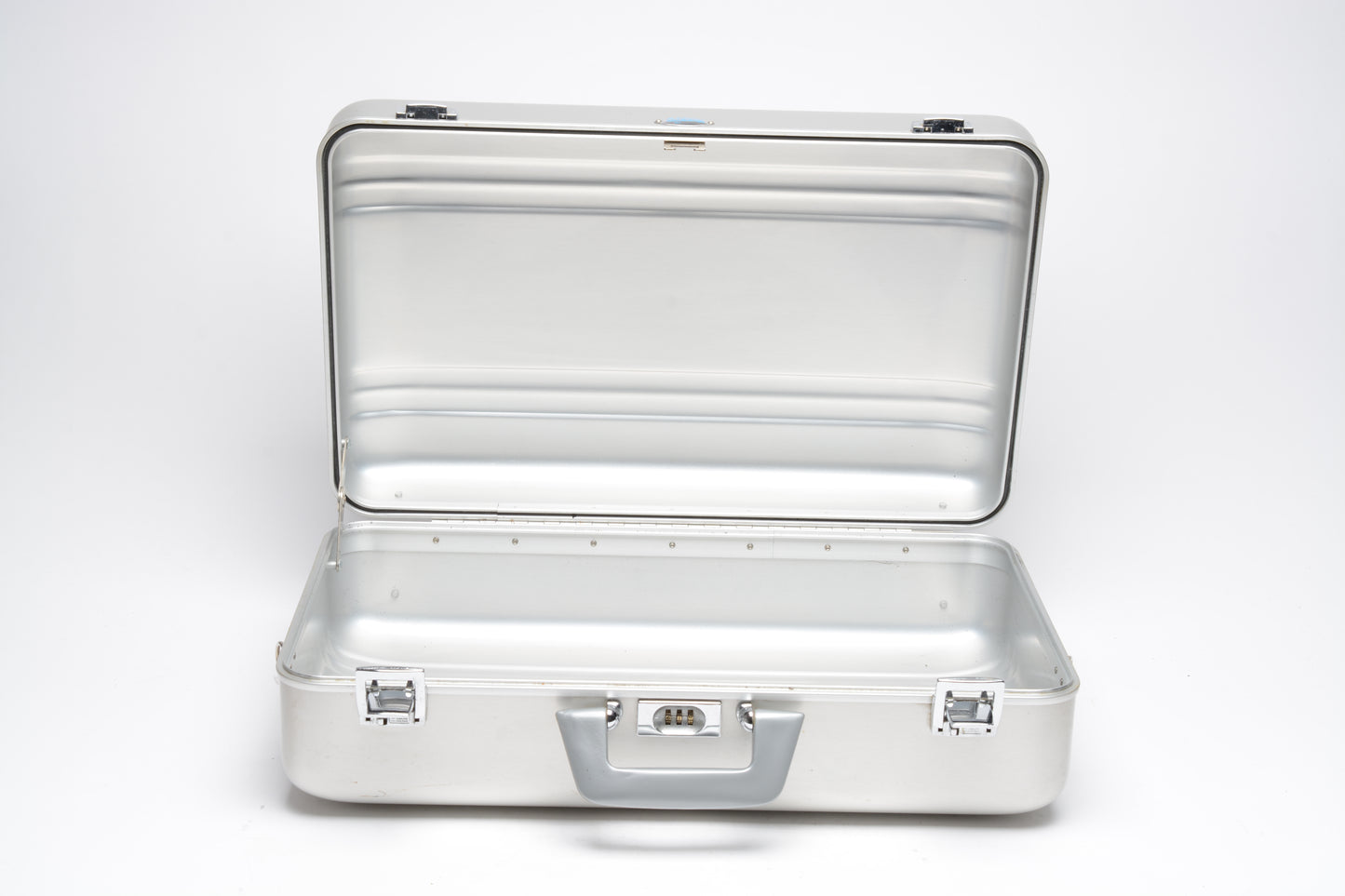 Zero Halliburton camera case ~21x13x6.5", No internal foam, Very clean