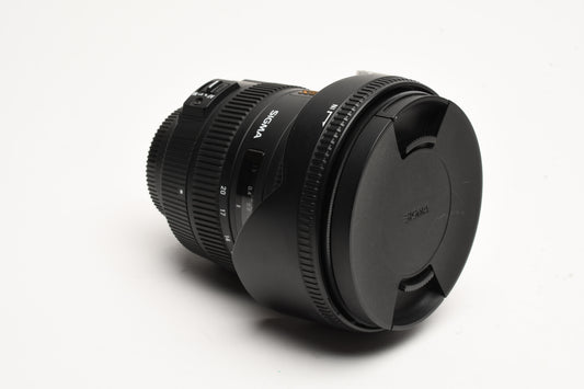 Sigma AF 10-20mm f3.5 DC HSM wide zoom lens Nikon Hood, caps, UV, case Mint-