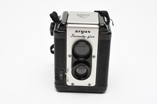 Argus 75 TLR Twin Lens Reflex 620 Film Camera w/Case, works