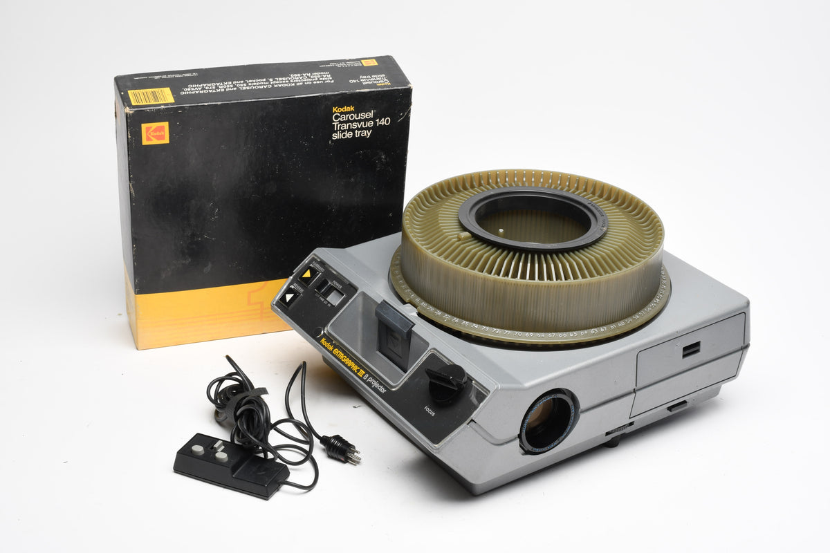 Kodak Ektagraphic III B Carousel Projector, Lens, Tray, Remote, Tested, Great!