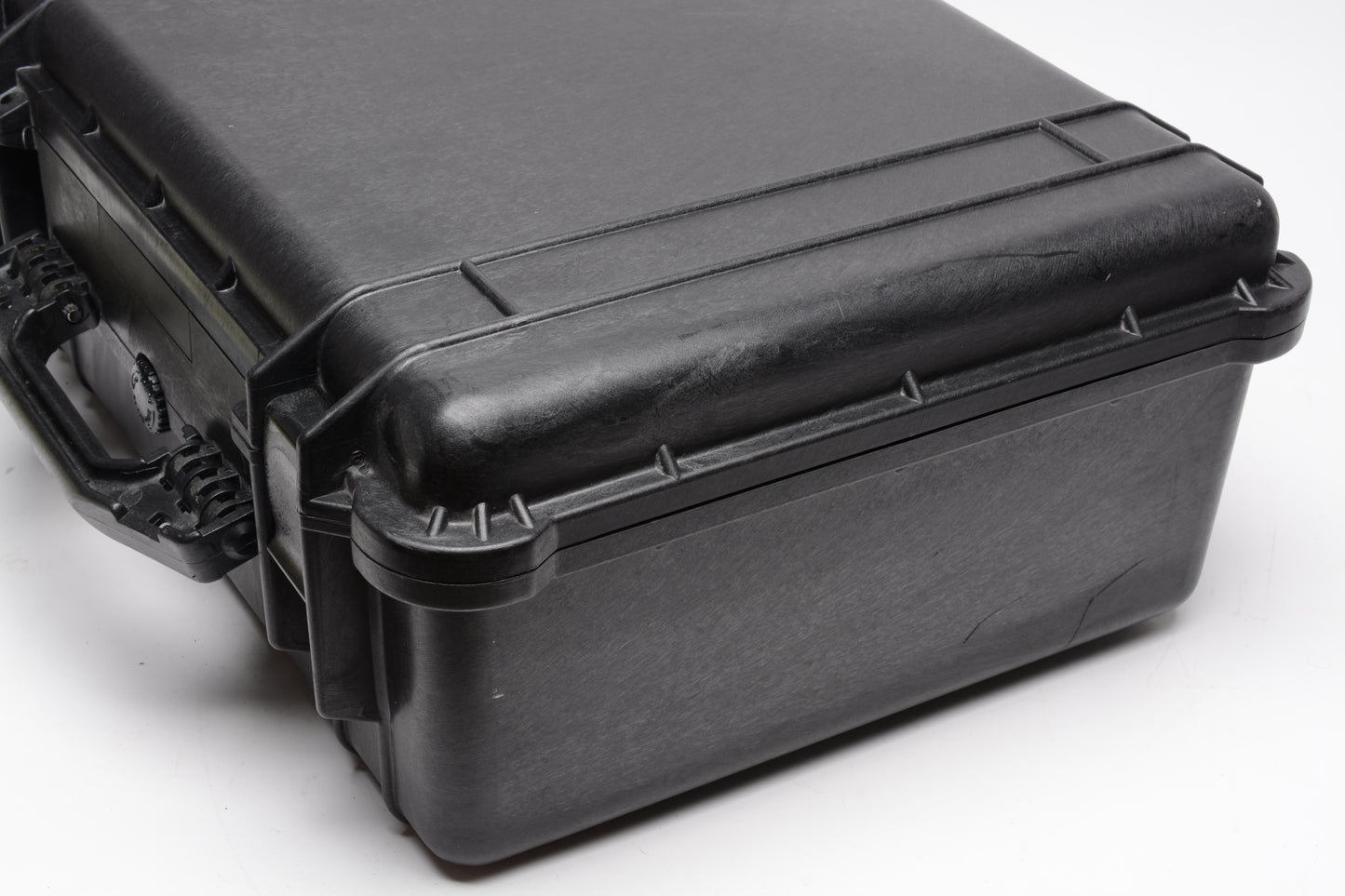 Pelican 1550 Weatherproof case w/insert/dividers, Great! Clean