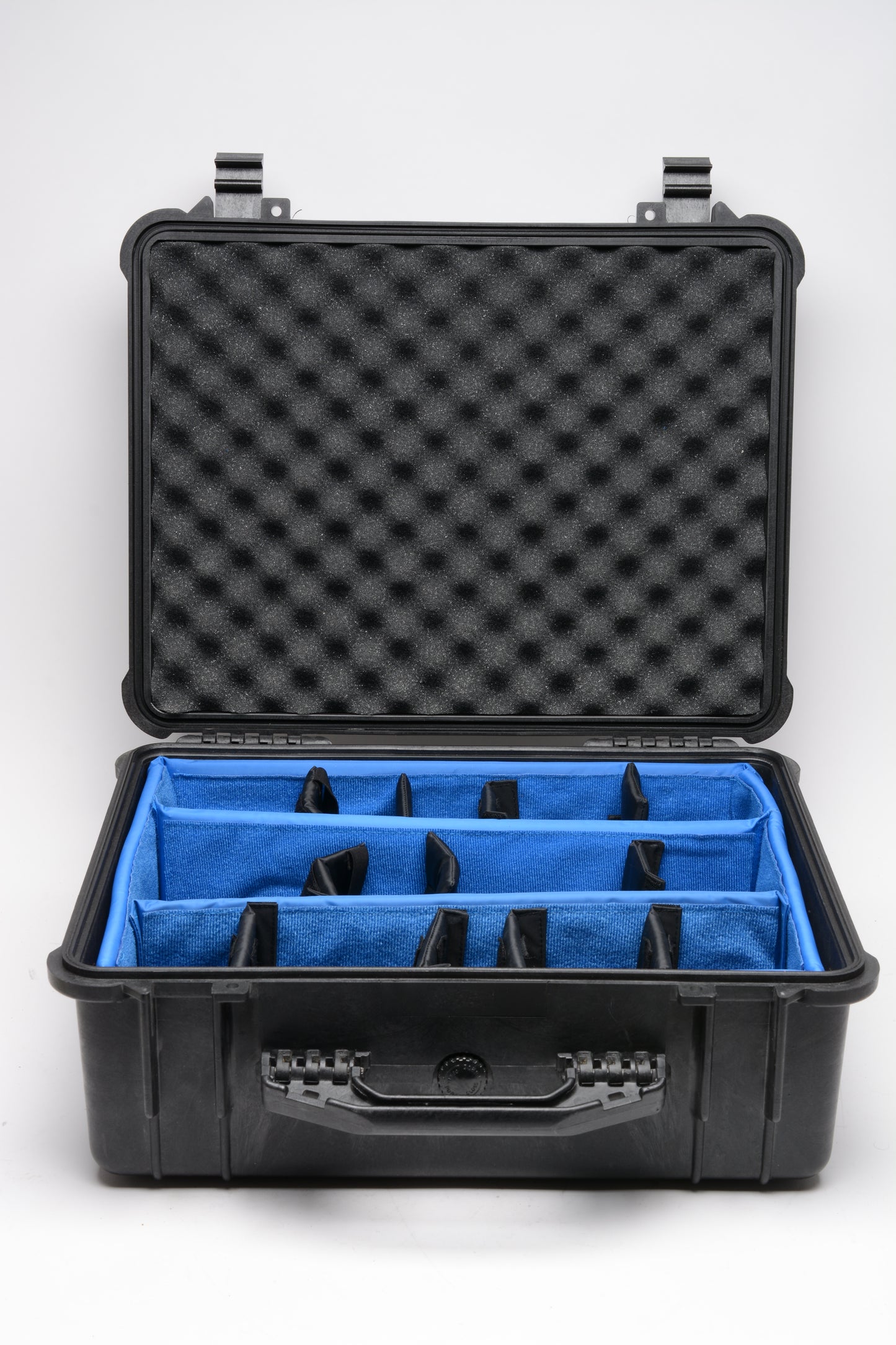 Pelican 1550 Weatherproof case w/insert/dividers, Great! Clean