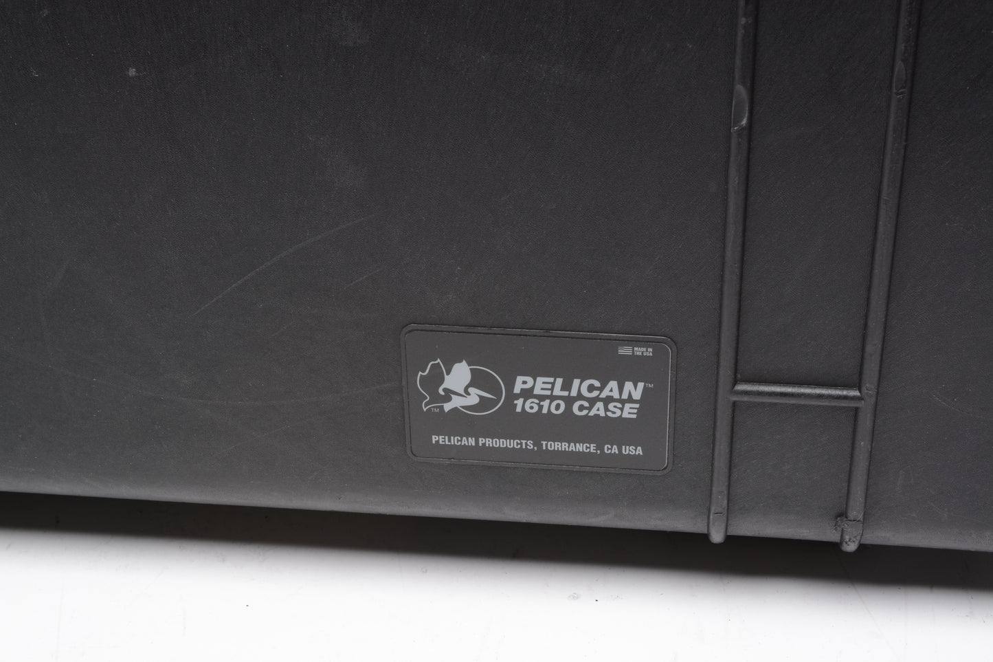 Pelican 1610 Weatherproof Rolling case w/insert/dividers, Great! Clean