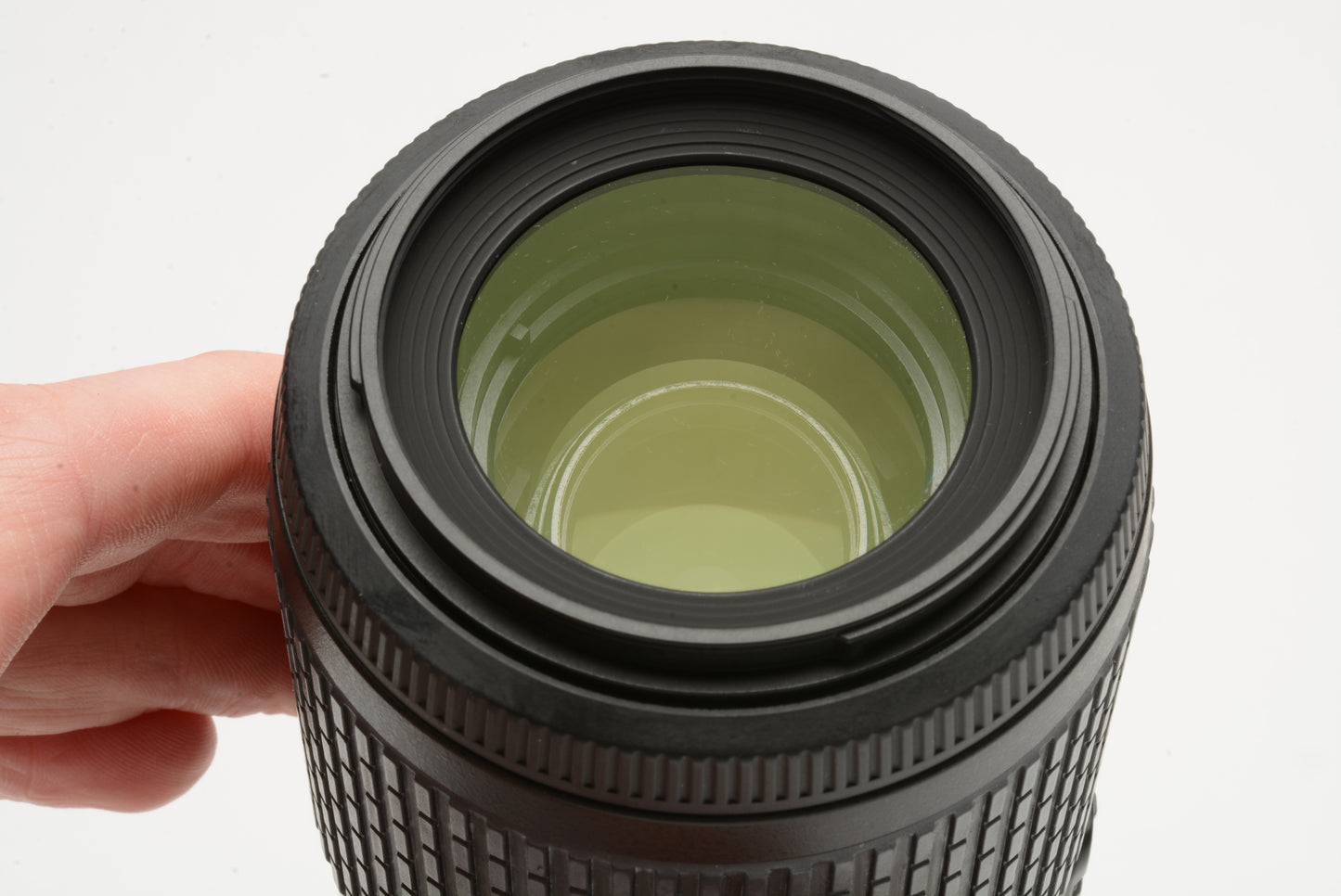 Nikon AF-S Nikkor 55-200mm f4-5.6G ED VR zoom lens, caps + Clear filter