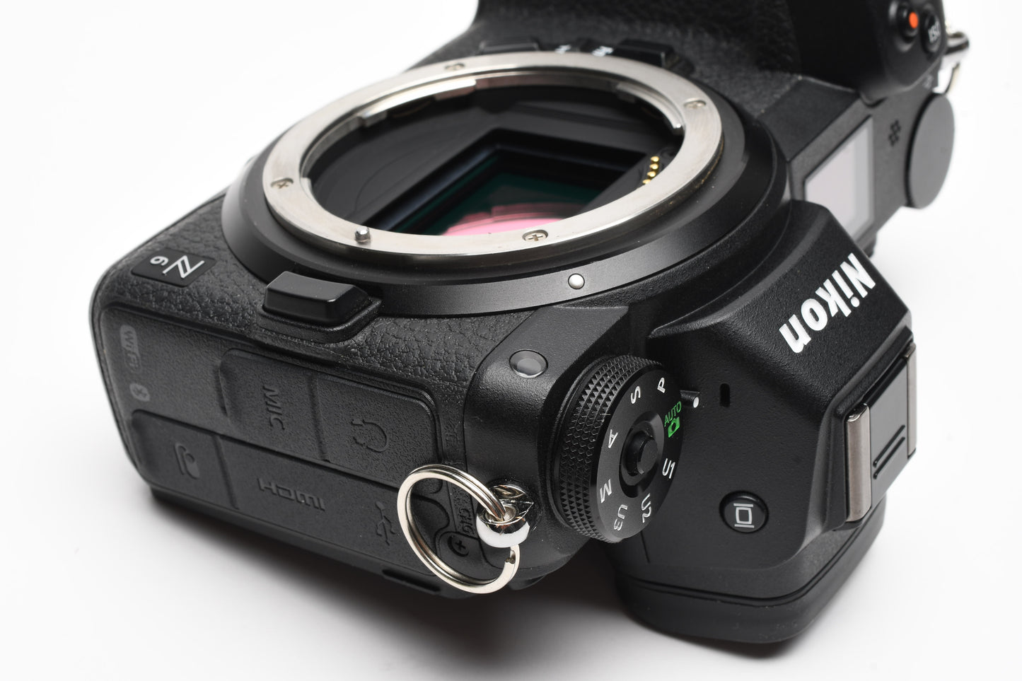 Nikon Z6 Mirrorless body, batt, charger, Only 523 Acts! Mint-