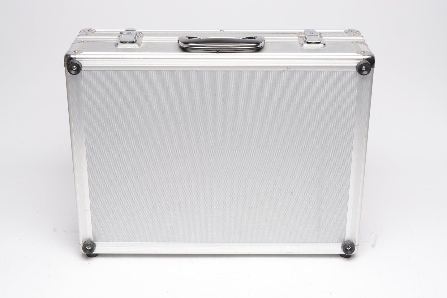 Aluminum camera case ~18 x 13 x 5.5", Missing main foam, good!
