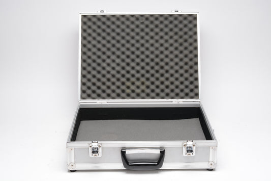 Aluminum camera case ~18 x 13 x 5.5", Missing main foam, good!