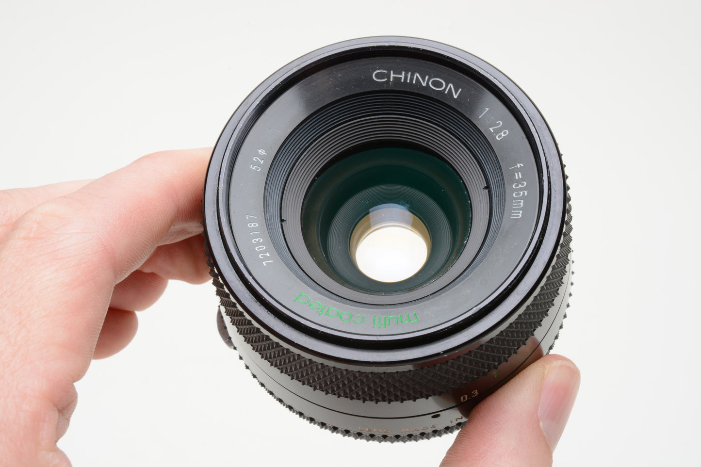 Chinon 35mm f2.8 Multi Coated Olympus OM Mount lens, Very smooth, nice!