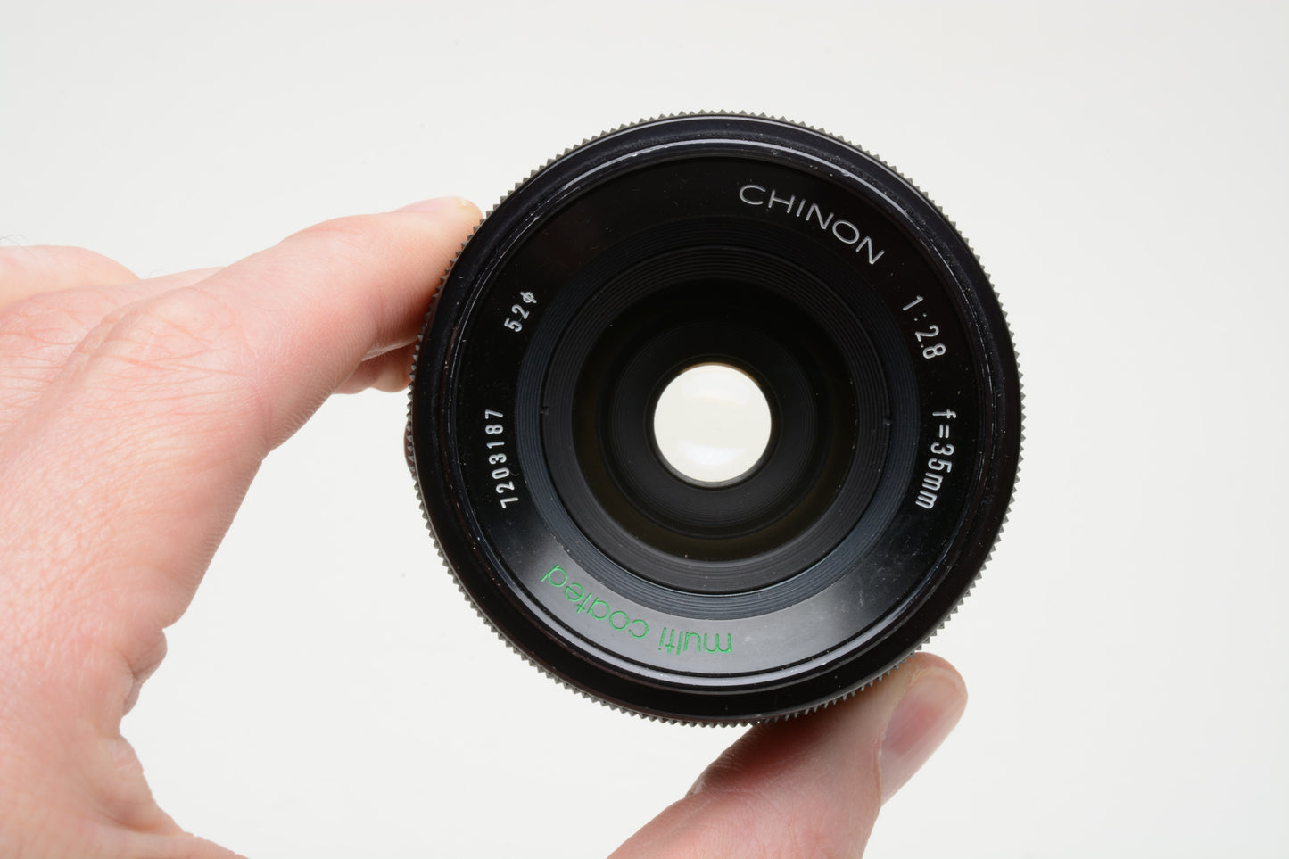 Chinon 35mm f2.8 Multi Coated Olympus OM Mount lens, Very smooth, nice!