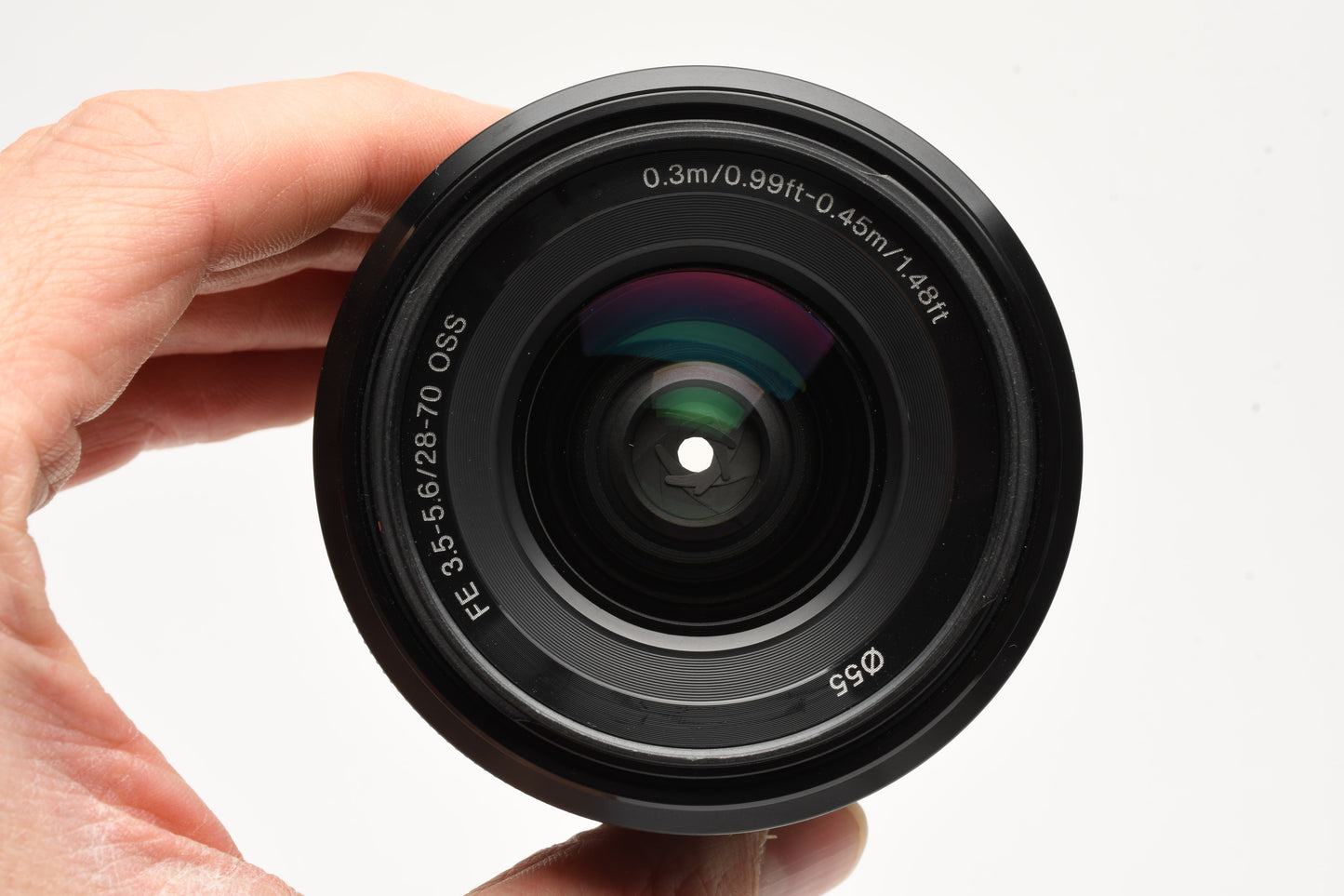 Sony FE 28-70mm f3.5-5.6 OSS zoom lens SEL2870, caps, hood, Versatile