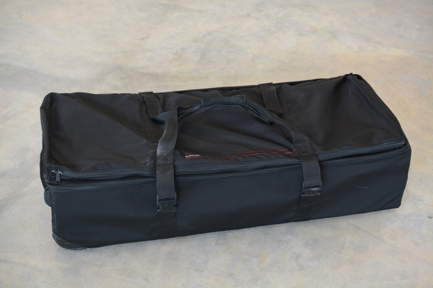 Tamrac Professional Rolling Studio Equipment Case 44x18x10", Great!