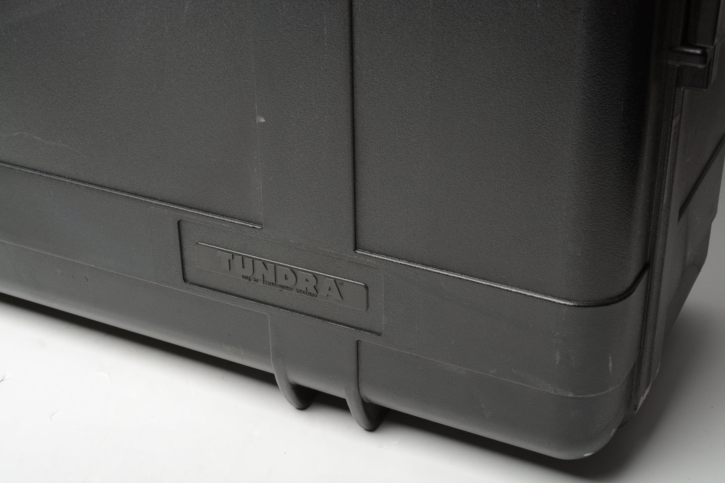 Underwater Kinetics Tundra Case 27" x 17" x 8" w/Side handles, Nice