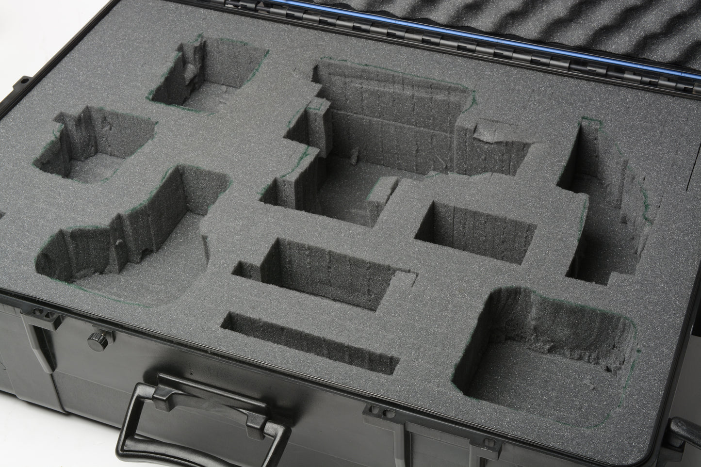 Underwater Kinetics Tundra Case 27" x 17" x 8" w/Side handles, Nice