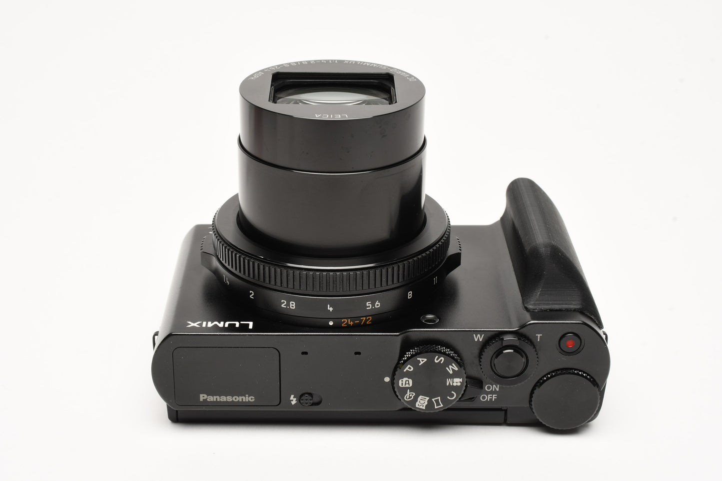 Panasonic Lumix DMC-LX10 20.1MP Digital Point&Shoot w/2Batts, manual, Mint-