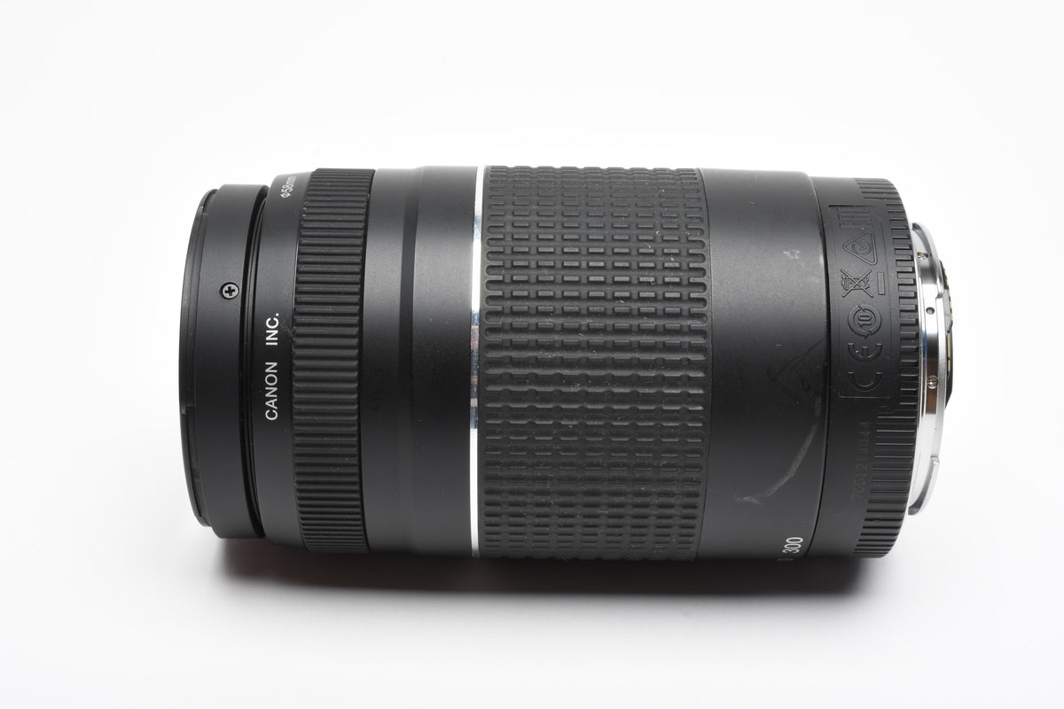 Canon EF 75-300mm f4-5.6 III Telephoto zoom lens w/ caps, UV, Hood, Nice!