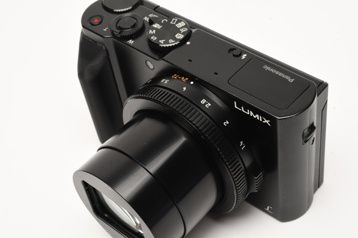 Panasonic Lumix DMC-LX10 20.1MP Digital Point&Shoot w/2Batts, manual, Mint-