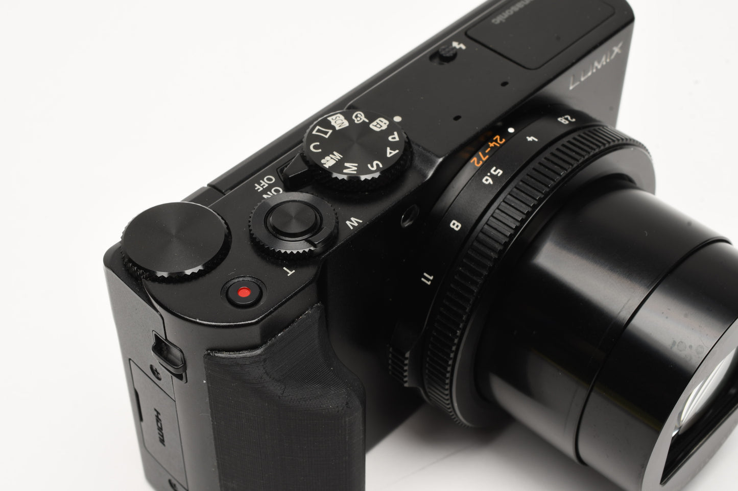 Panasonic Lumix DMC-LX10 20.1MP Digital Point&Shoot w/2Batts, manual, Mint-