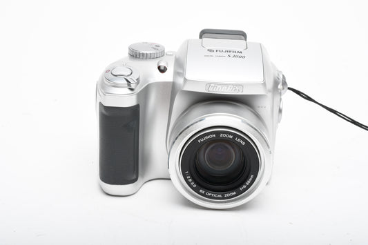Fujifilm FinePix S3000 3.2MP Digital Point&Shoot Camera, Mint-, Tested