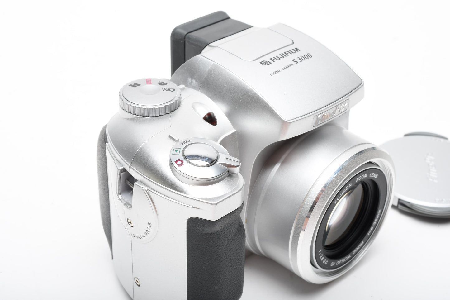 Fujifilm FinePix S3000 3.2MP Digital Point&Shoot Camera, Mint-, Tested