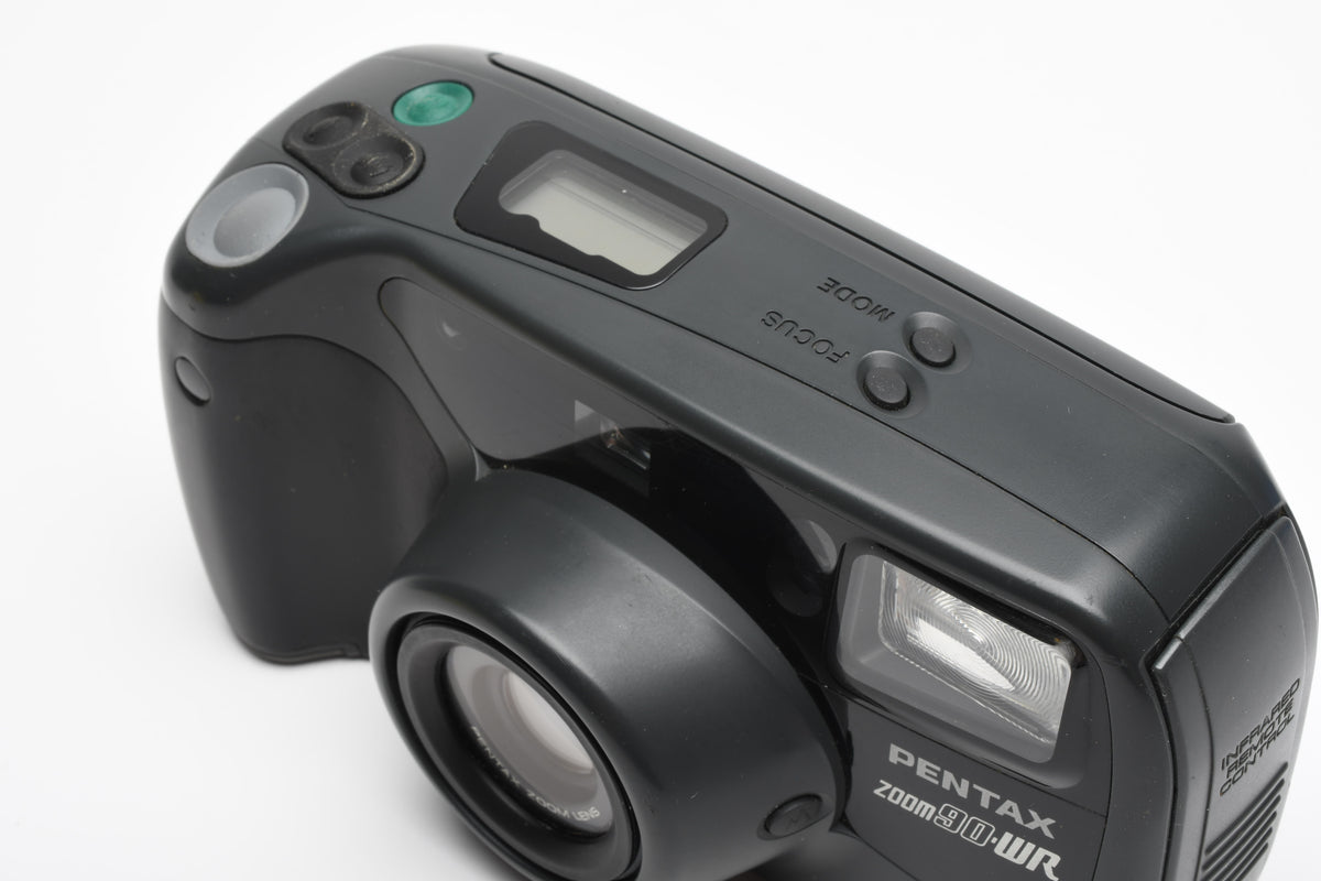 Pentax Zoom 90WR 35mm Point&Shoot camera w/ Strap, Remote, Case, Good!