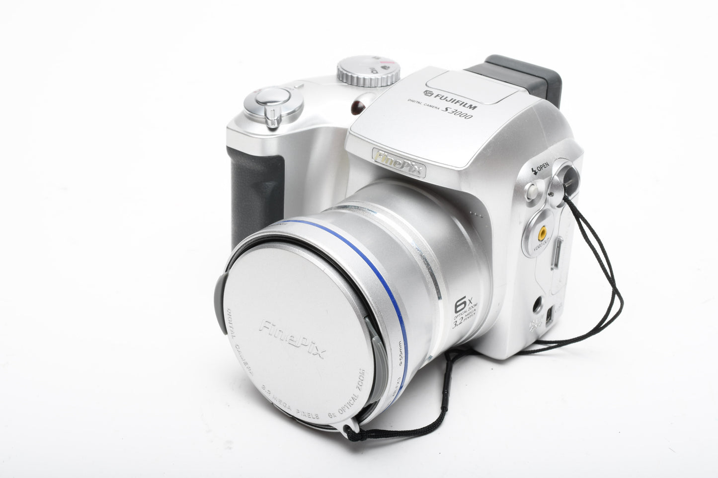 Fujifilm FinePix S3000 3.2MP Digital Point&Shoot Camera, Mint-, Tested