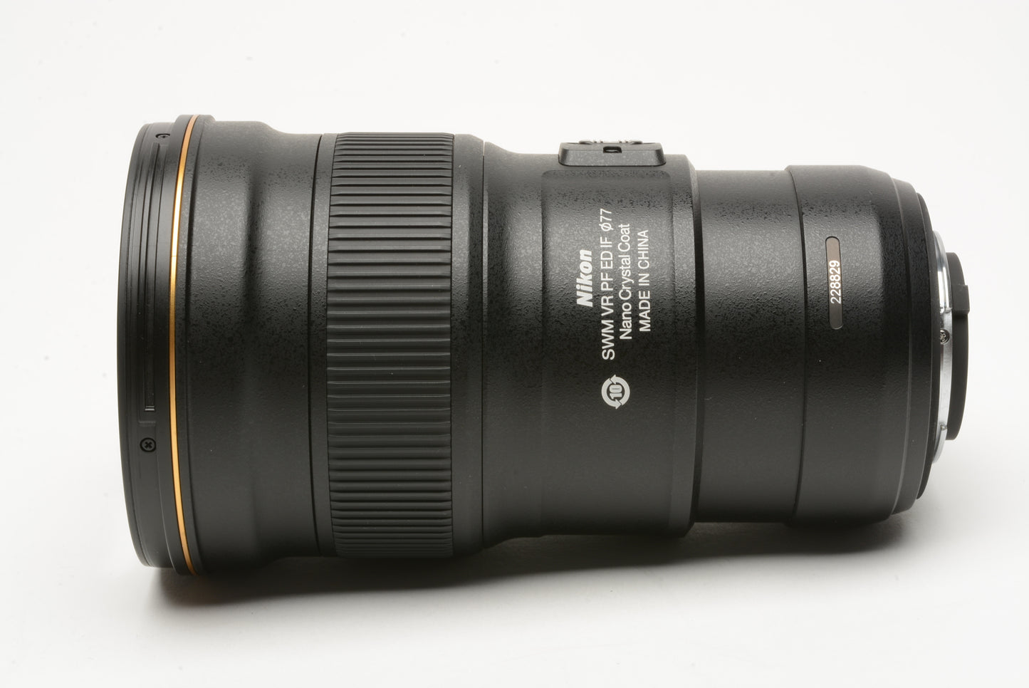 Nikon 300mm F4 PE ED VR telephoto lens